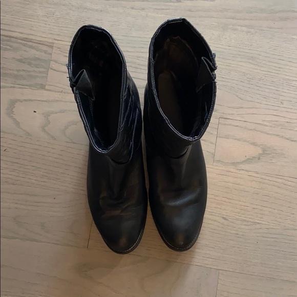 Shoes - Black Leather Italian Boots - Size 10